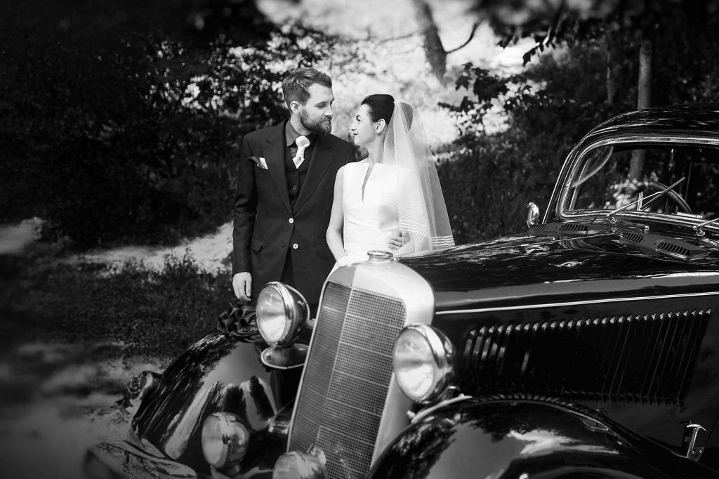 Elegant Wedding Classic Cars – Timeless Charm for Your Unforgettable Day
